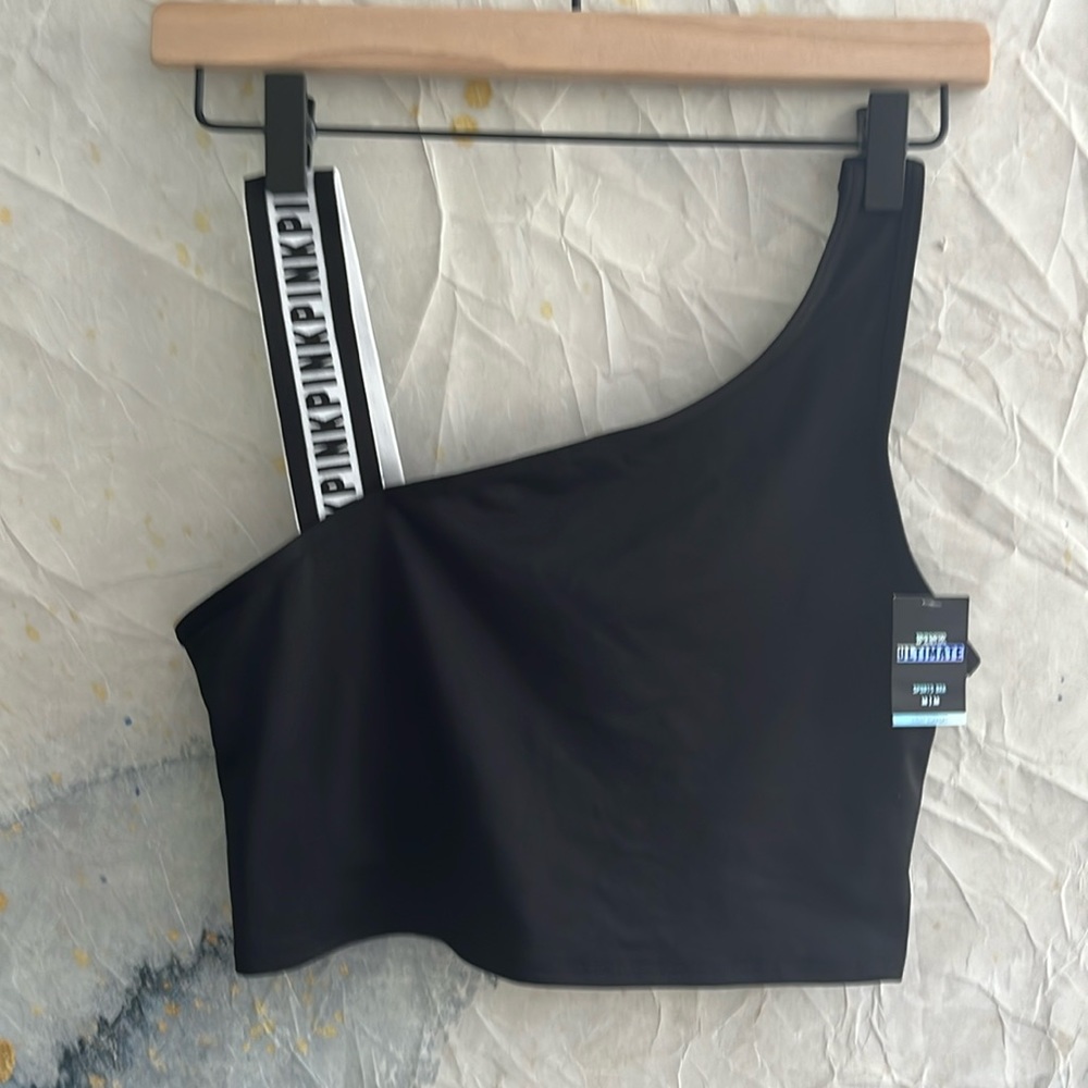 NWT PINK Ultimate Sports Bra M